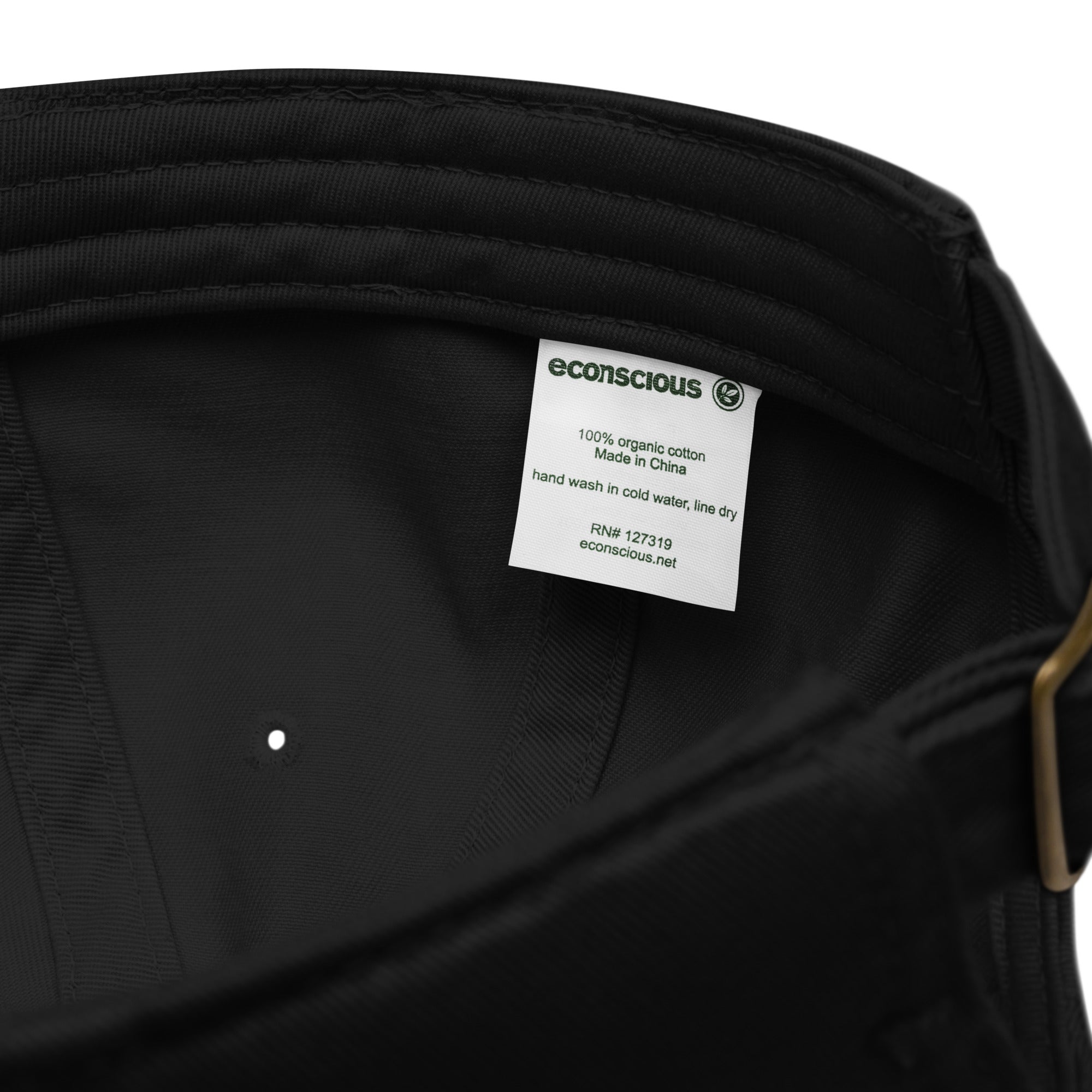 Boné orgânico preto com logo branco da marca Ralhenta