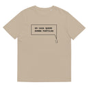 T-shirt unissexo orgânica bege com a frase "Em casa quero partilha" da marca Ralhenta
