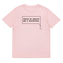 T-shirt unissexo orgânica rosa algodão com a frase "Tostas de abacate não é sustentável" da marca Ralhenta